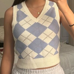 Hollister Cropped Sweater Vest; Color: Blue and White; Size:S